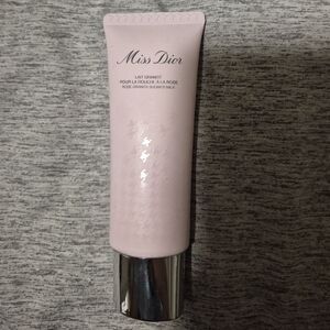Miss Dior Rose Granita Shower Milk